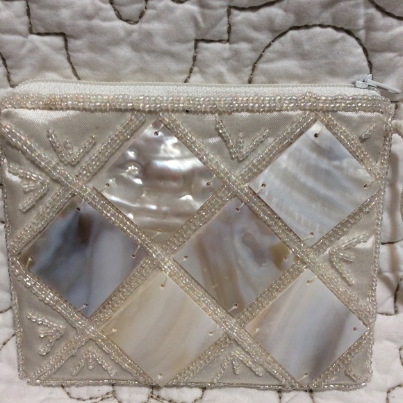 Shell Coin Purse - Picture 2 of 4